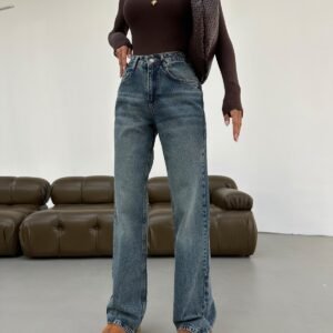 Straight Cut Jeans